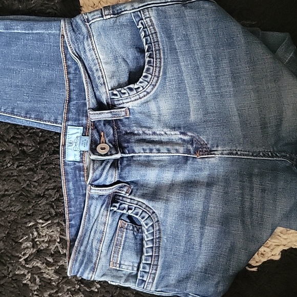 CECE High Waist Frill Pocket Straight Leg Jeans - Picture 6 of 7